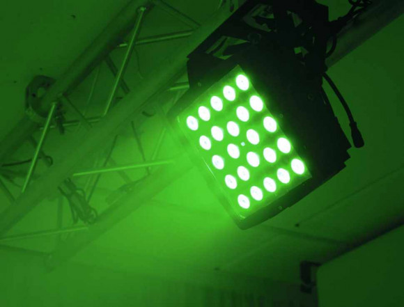 EUROLITE LED IP PAD 24x8W QCL