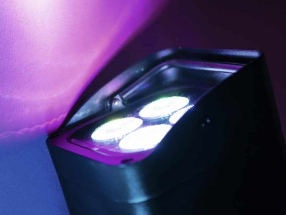 EUROLITE AKKU UP-4 QCL Spot WDMX