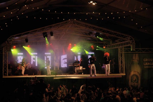 EUROLITE Theatre Spot 300/500 Fresnel bk