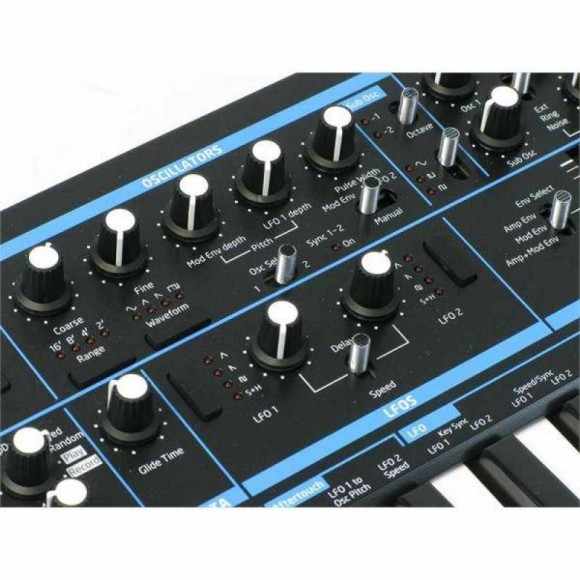NOVATION Bass Station II