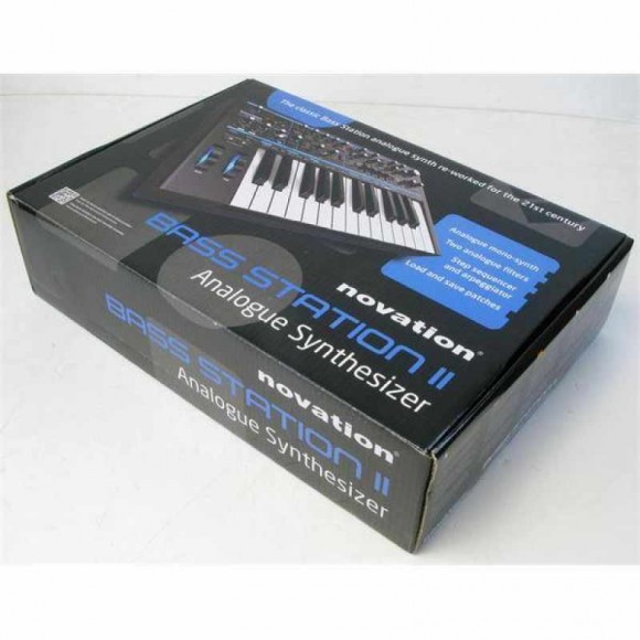 NOVATION Bass Station II