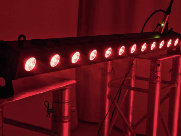 EUROLITE LED BAR-12 QCL RGBA Bar