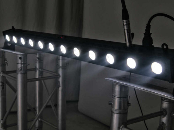 EUROLITE LED BAR-12 QCL RGBW Bar