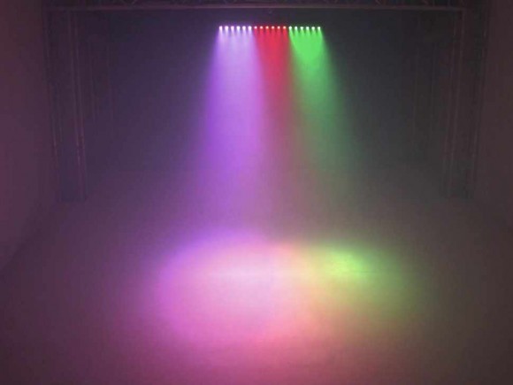 EUROLITE LED BAR-18 TCL 18x3W