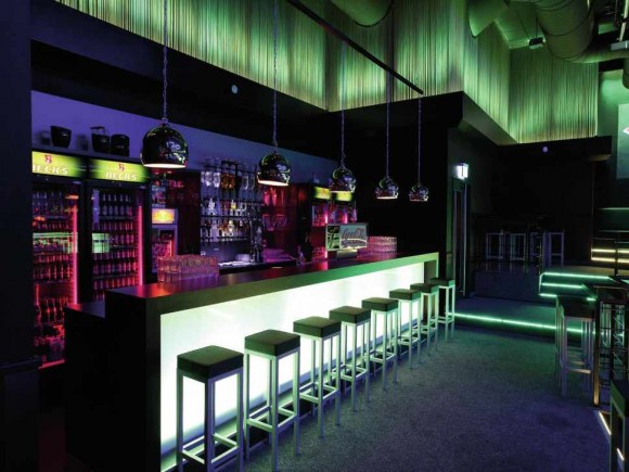 EUROLITE LED BAR-252 RGB 10mm 40° black